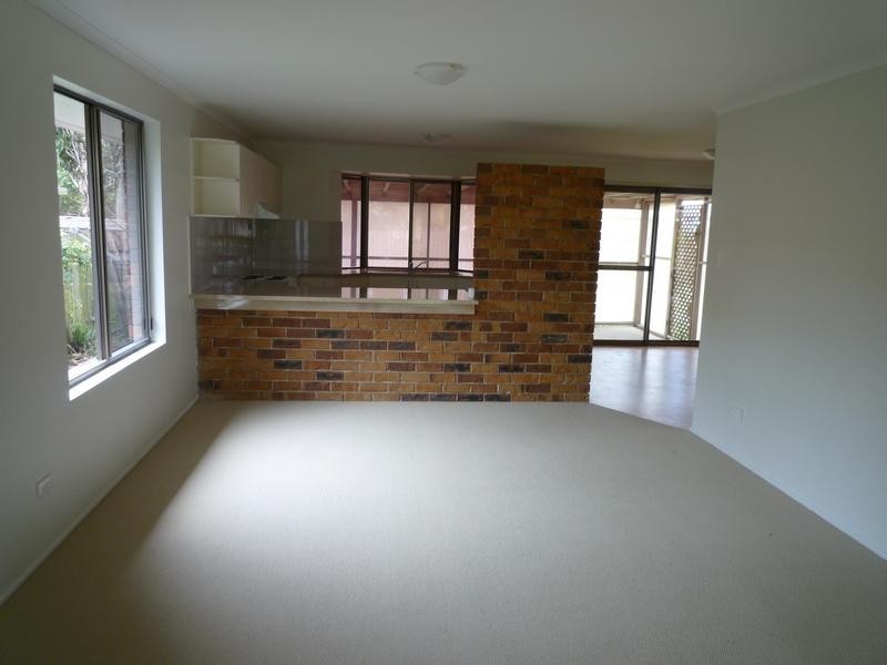 16 Hastings Street, Pialba QLD 4655