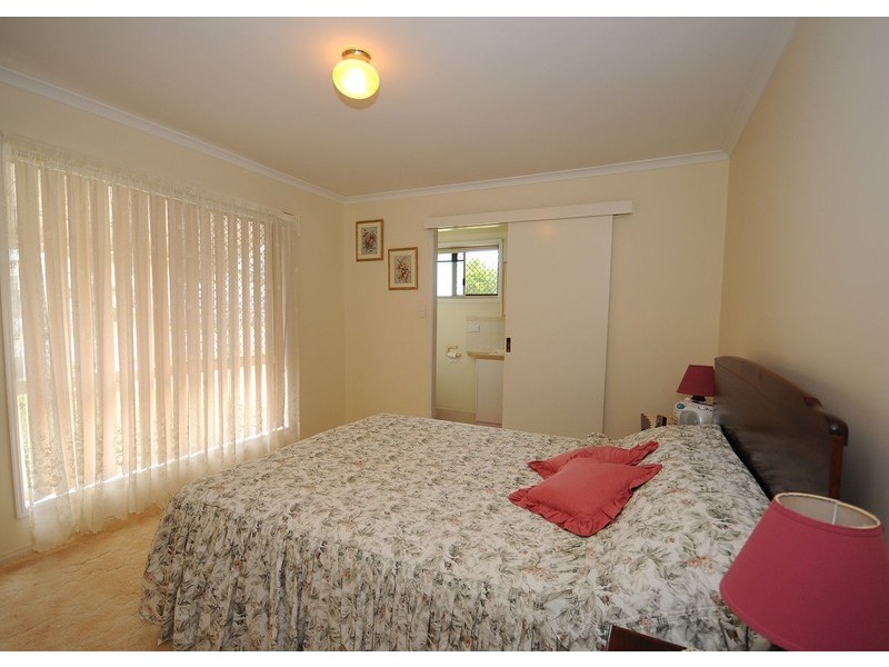 41 Vanda Street, Urangan QLD 4655