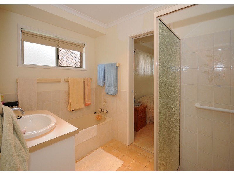 41 Vanda Street, Urangan QLD 4655