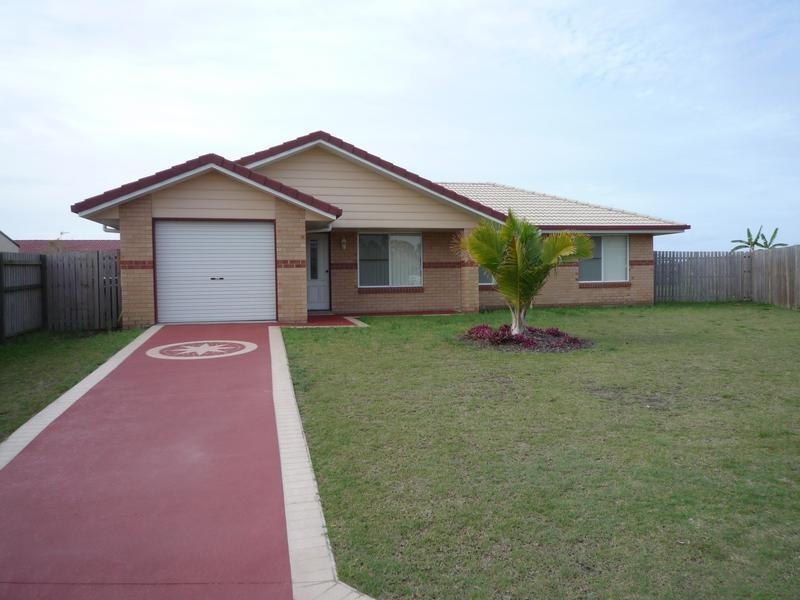 4 Sirius Court, Eli Waters QLD 4655
