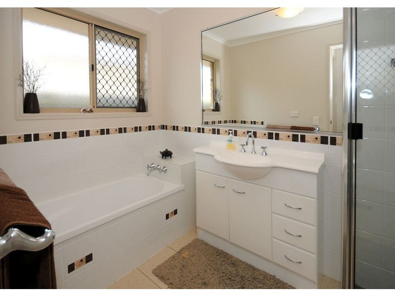 10 Seaside Circuit, Toogoom QLD 4655