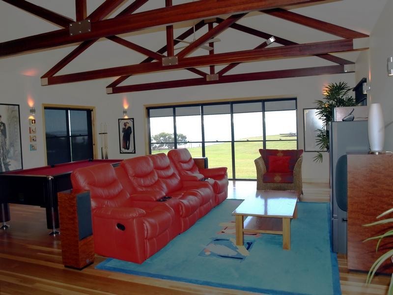 27 Pelican Avenue, Booral QLD 4655