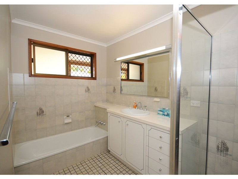 7 Virginia Court, Scarness QLD 4655