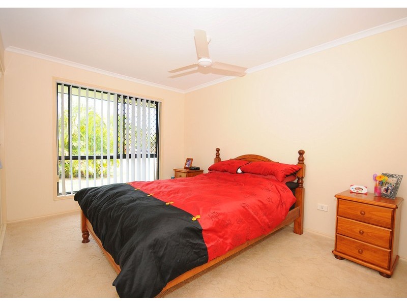 6 Cassia Avenue, Scarness QLD 4655