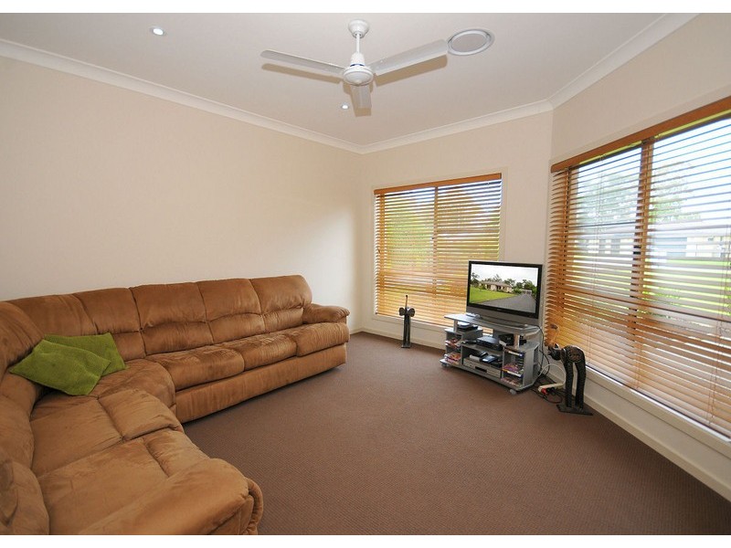 13 Brypat Close, Burrum Heads QLD 4659