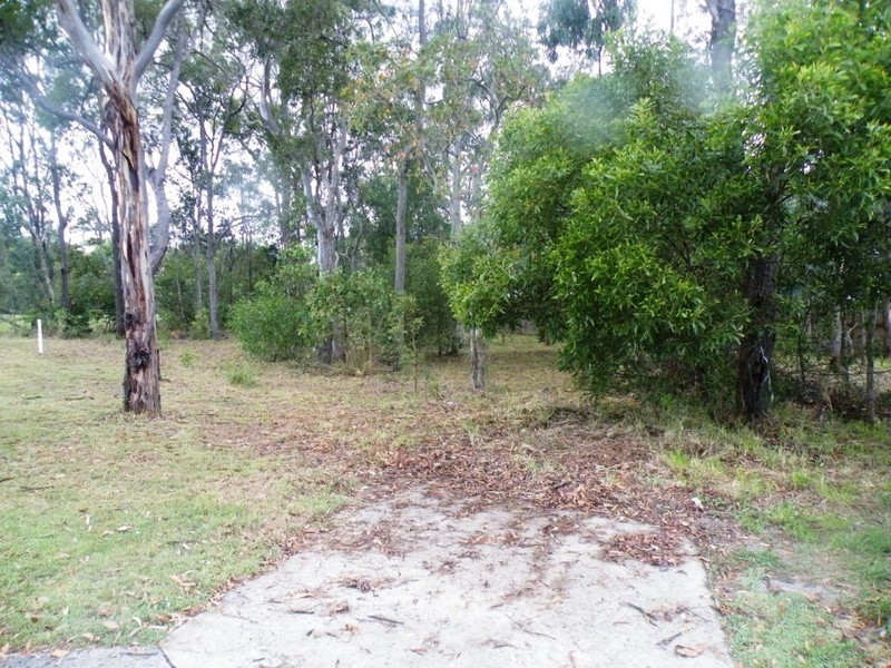 41  Lyons, Point Vernon QLD 4655