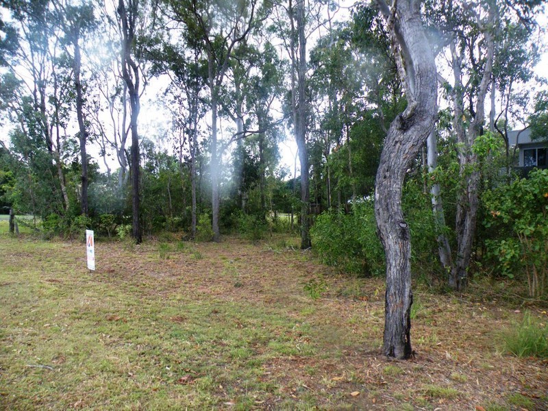 41  Lyons, Point Vernon QLD 4655