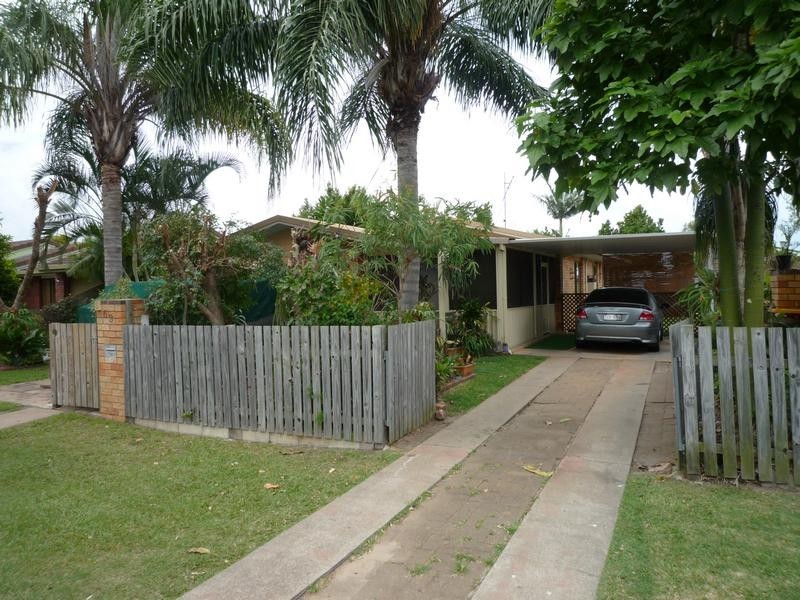 63 Pulgul Street, Urangan QLD 4655