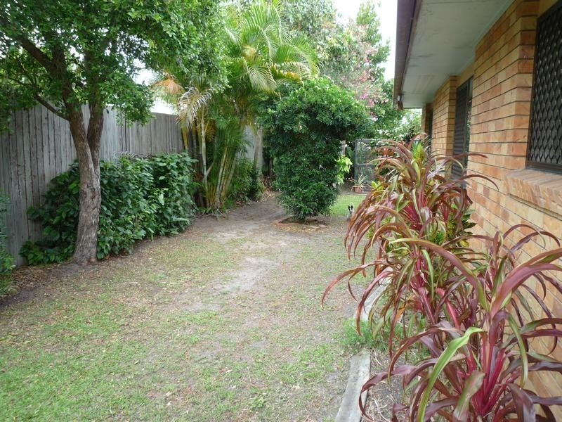 63 Pulgul Street, Urangan QLD 4655