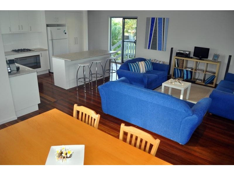 127 Pulgul Street, Urangan QLD 4655