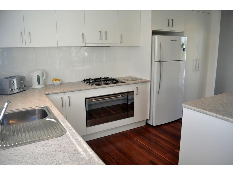 127 Pulgul Street, Urangan QLD 4655