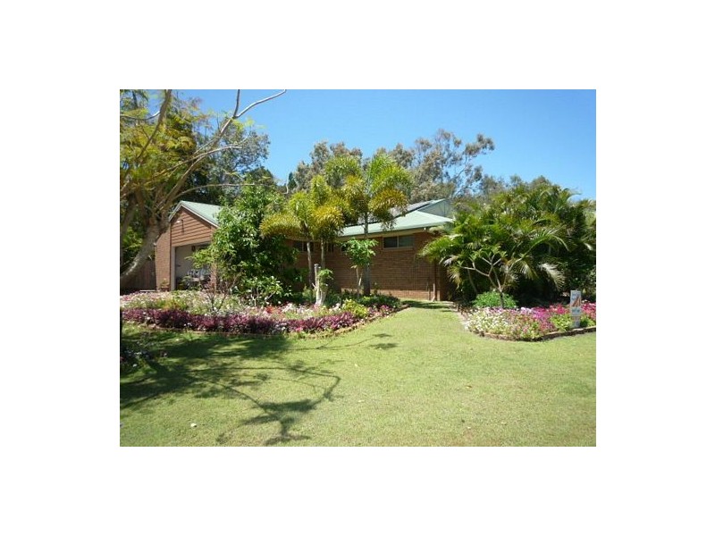132 Kingfisher Parade, Toogoom QLD 4655