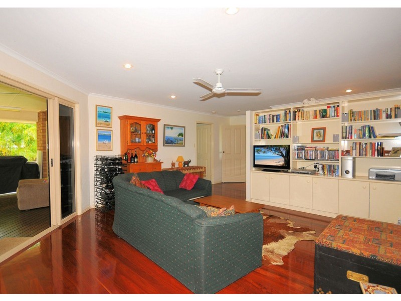 132 Kingfisher Parade, Toogoom QLD 4655