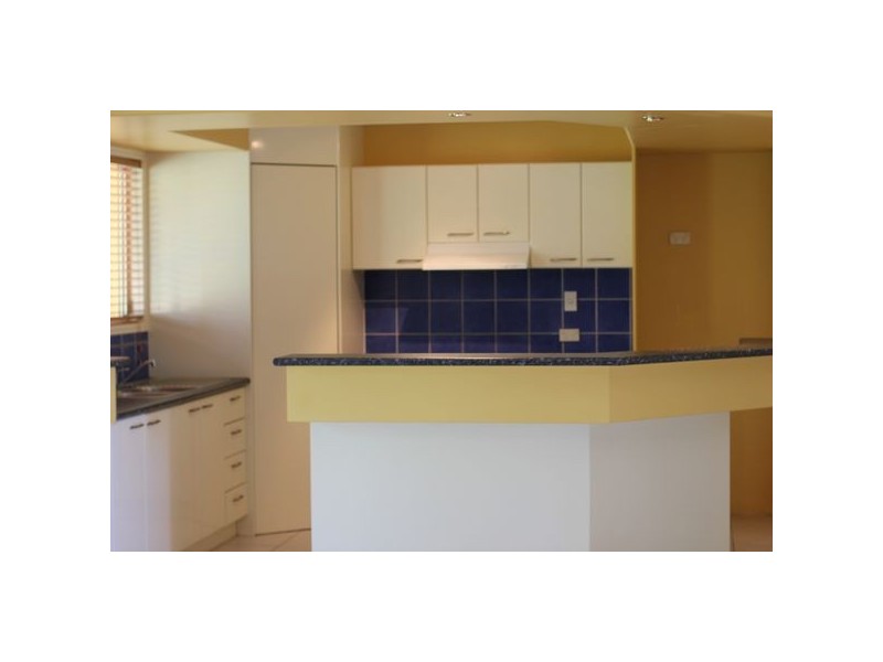 6 Lester Crescent, Torquay QLD 4655