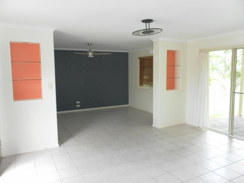 6 Lester Crescent, Torquay QLD 4655