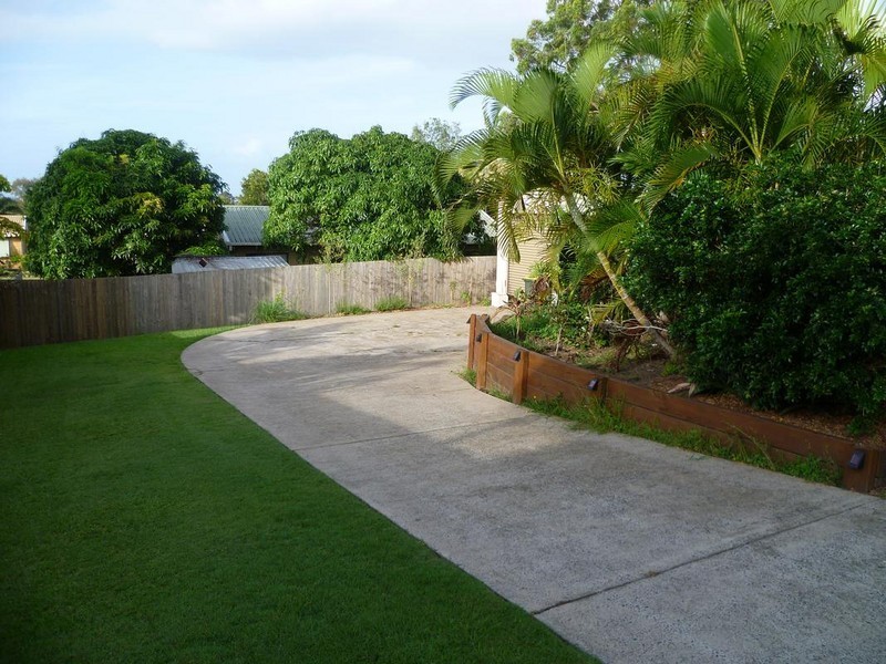 22 Moonbi Street, Scarness QLD 4655