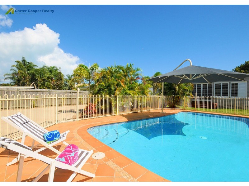 39 Shell Street, Urangan QLD 4655