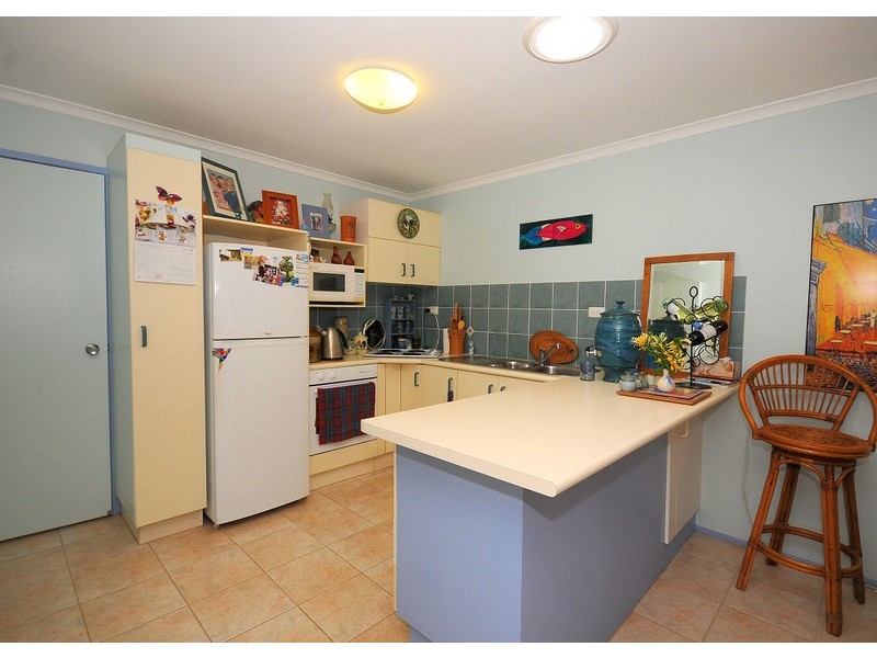 2/10 Hayworth Street, Point Vernon QLD 4655