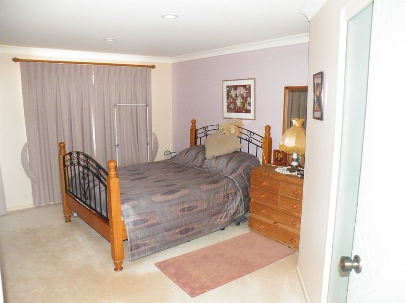 90 Esplanade, Point Vernon QLD 4655