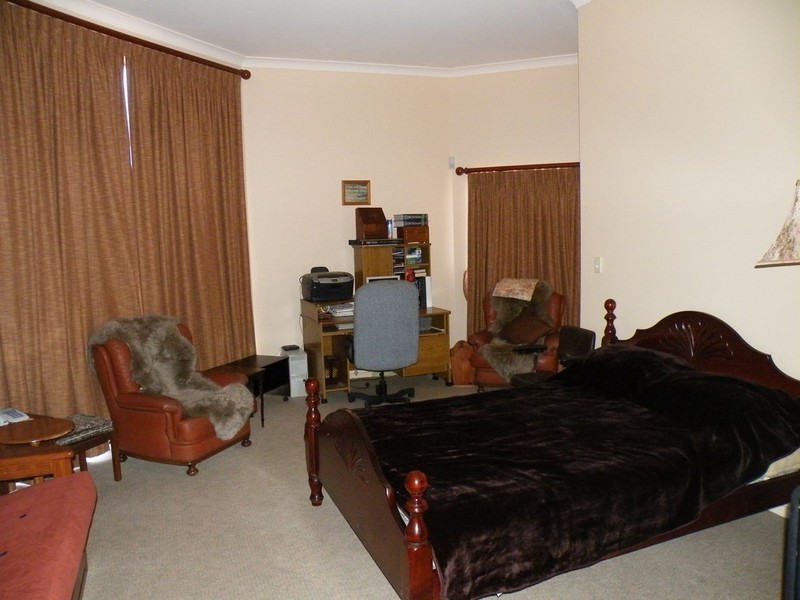 90 Esplanade, Point Vernon QLD 4655