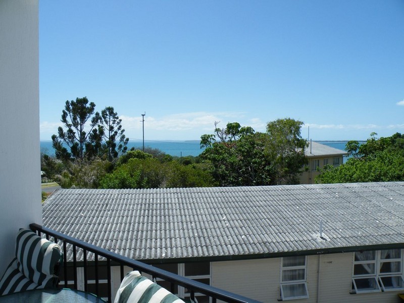 90 Esplanade, Point Vernon QLD 4655