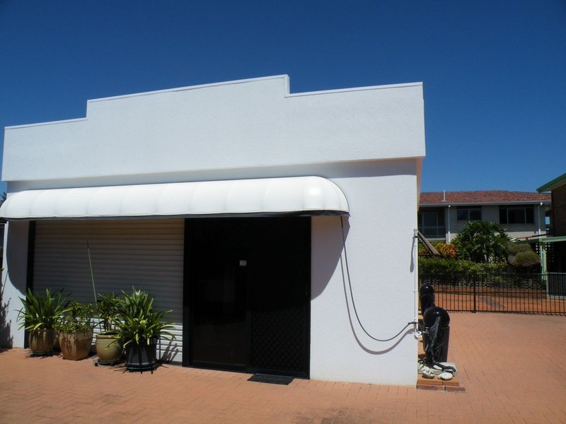 90 Esplanade, Point Vernon QLD 4655