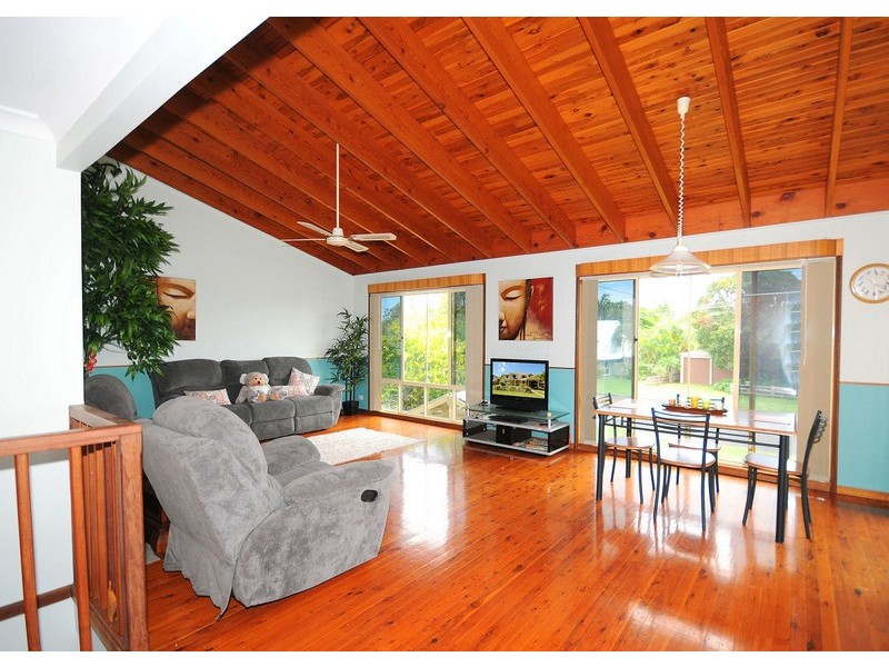 8 Wattle Street, Point Vernon QLD 4655