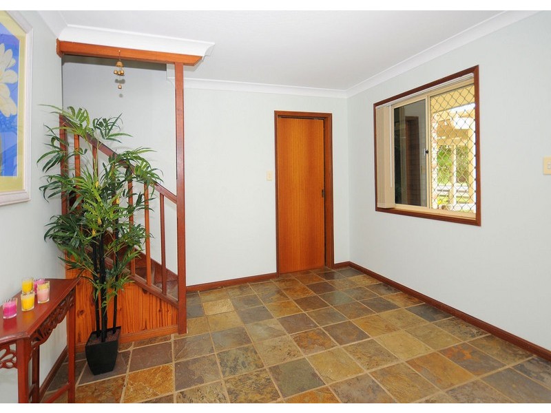 8 Wattle Street, Point Vernon QLD 4655
