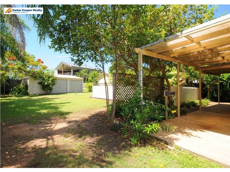 8 Wattle Street, Point Vernon QLD 4655