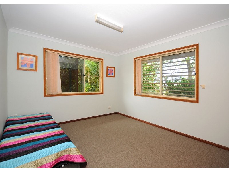 8 Wattle Street, Point Vernon QLD 4655