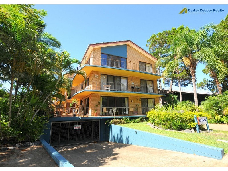 8,394 Esplanade, Torquay QLD 4655