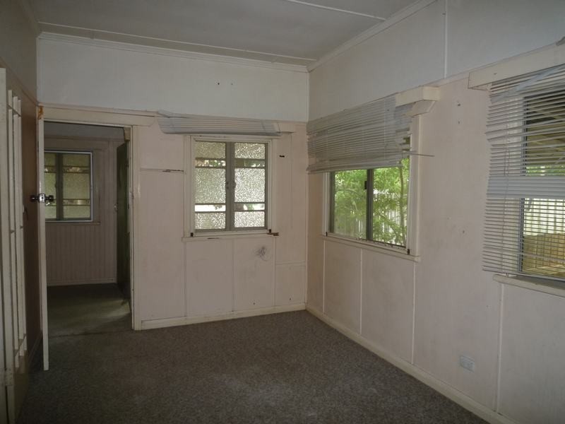 15 Scarborough Street, Scarness QLD 4655