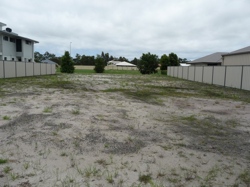 8 Traviston Way, Burrum Heads QLD 4659