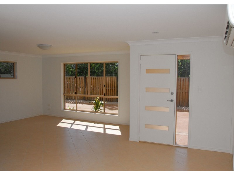 2/41 Watson Street, Pialba QLD 4655