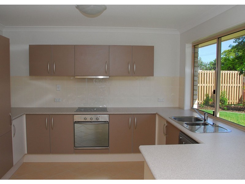 2/41 Watson Street, Pialba QLD 4655