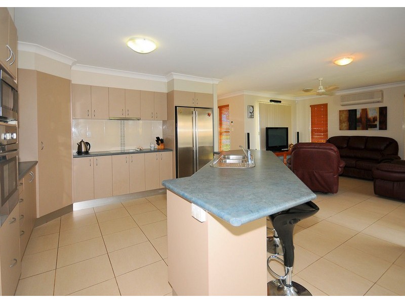 51 Archer Street, Point Vernon QLD 4655