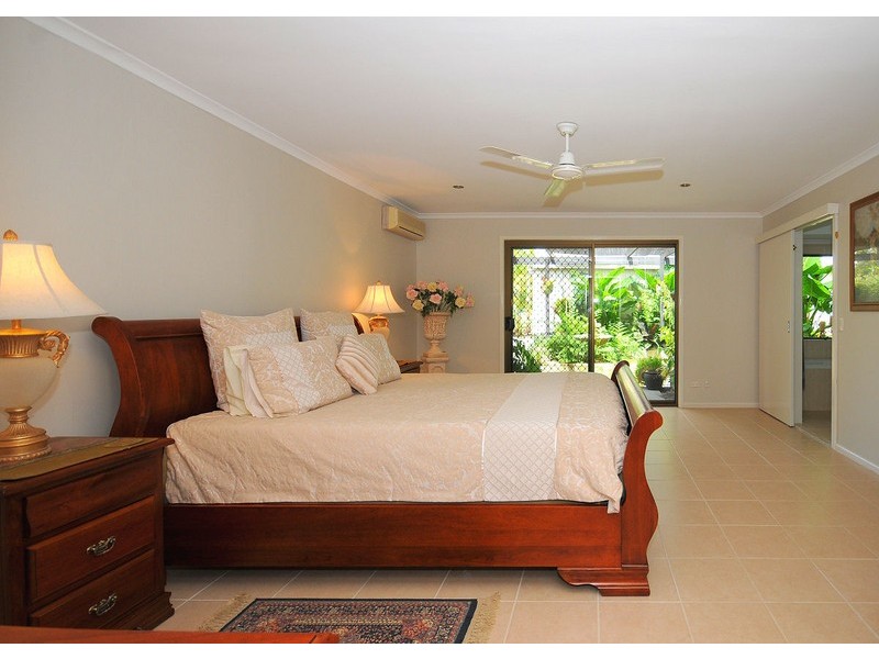 35 Oslove Drive, Booral QLD 4655