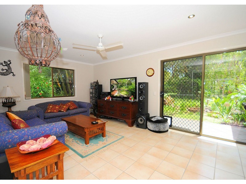 35 Oslove Drive, Booral QLD 4655