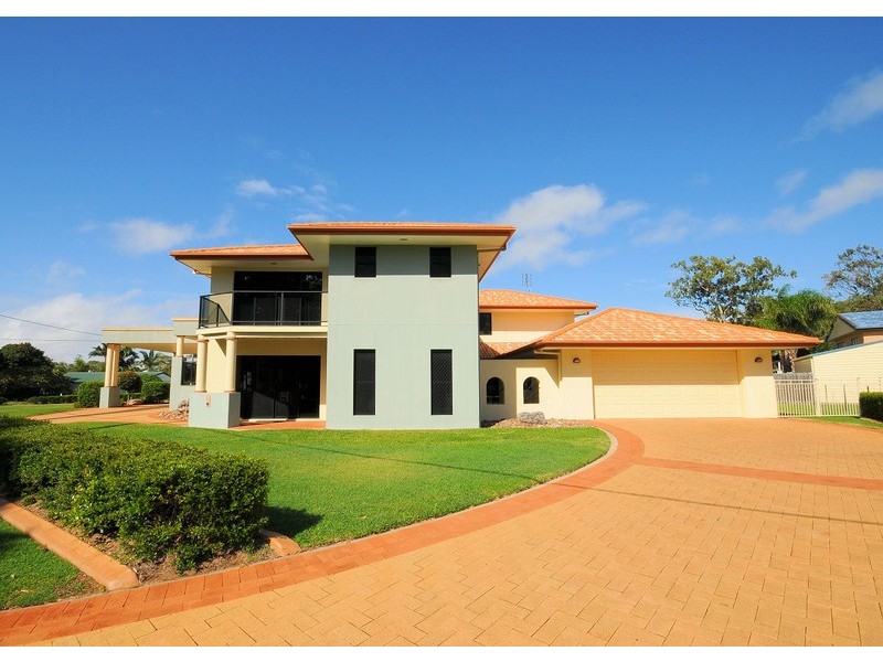 43 Esplanade, Point Vernon QLD 4655