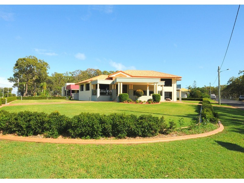 43 Esplanade, Point Vernon QLD 4655