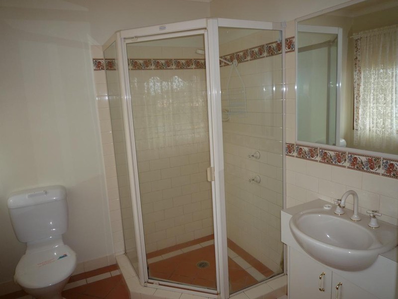 31 Bowerbird Avenue, Eli Waters QLD 4655