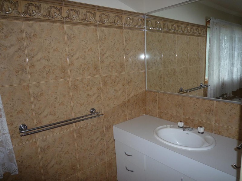 31 Bowerbird Avenue, Eli Waters QLD 4655