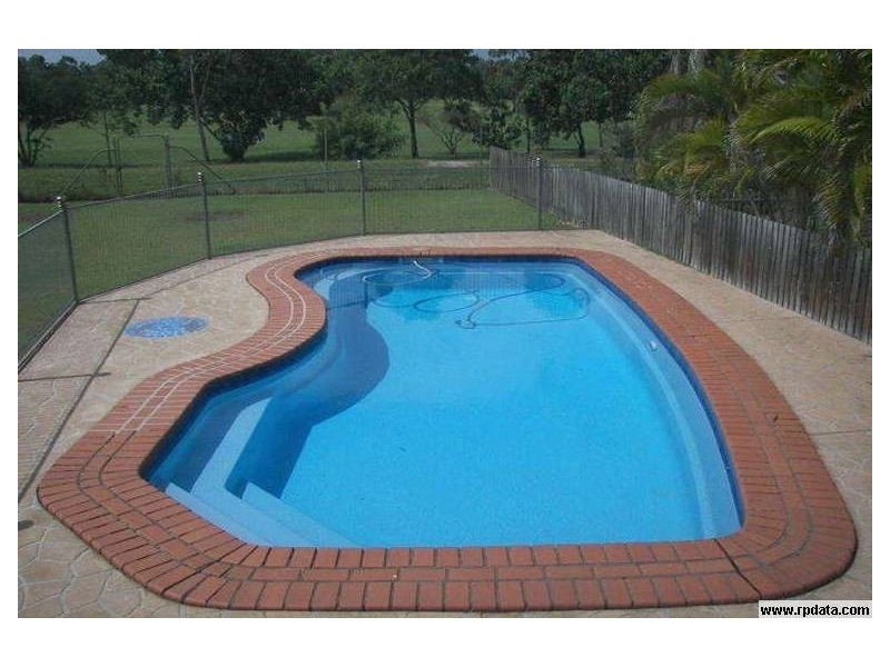 31 Bowerbird Avenue, Eli Waters QLD 4655