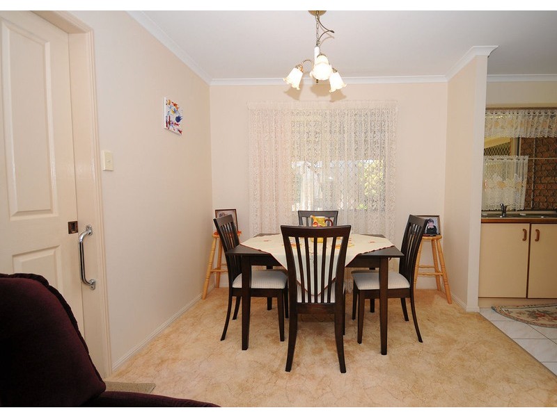 27 Barnstaple street, Torquay QLD 4655