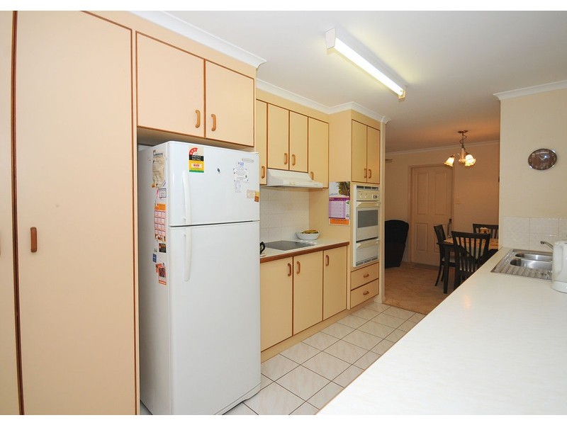 27 Barnstaple street, Torquay QLD 4655