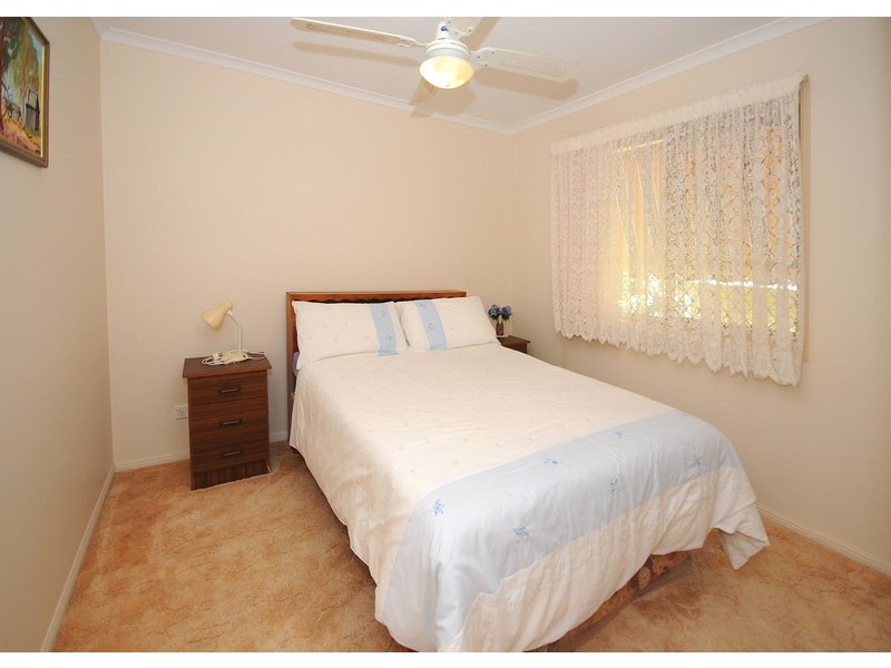 27 Barnstaple street, Torquay QLD 4655