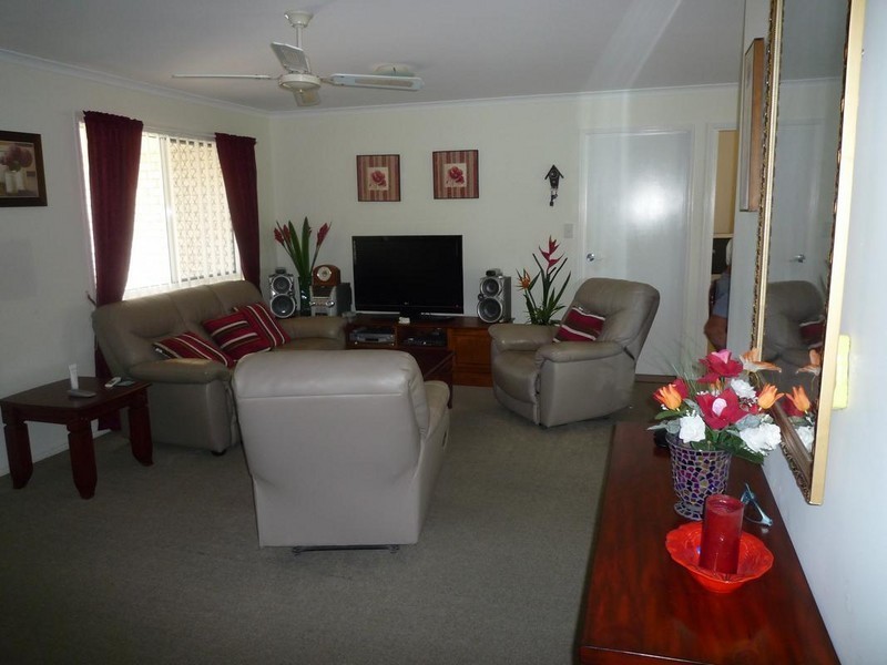 73 North Street, Point Vernon QLD 4655