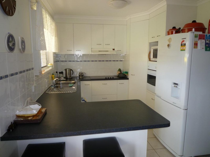 73 North Street, Point Vernon QLD 4655