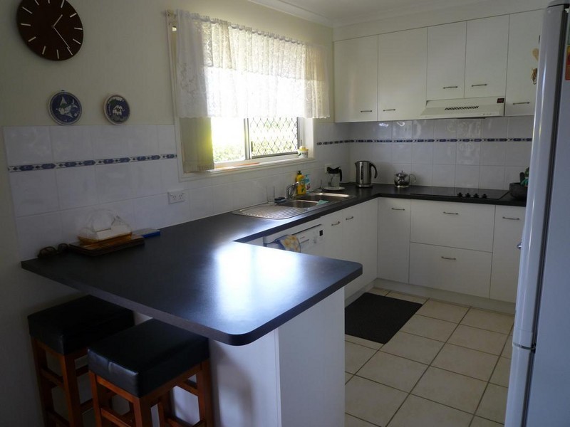 73 North Street, Point Vernon QLD 4655