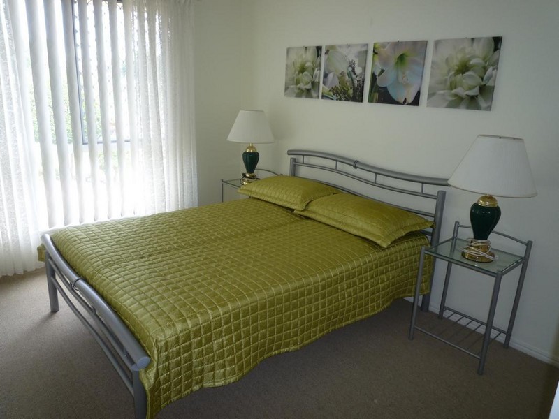 73 North Street, Point Vernon QLD 4655